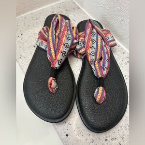 Sanuk women’s yoga mat sling sandals size 10 like new bohemian Aztec print